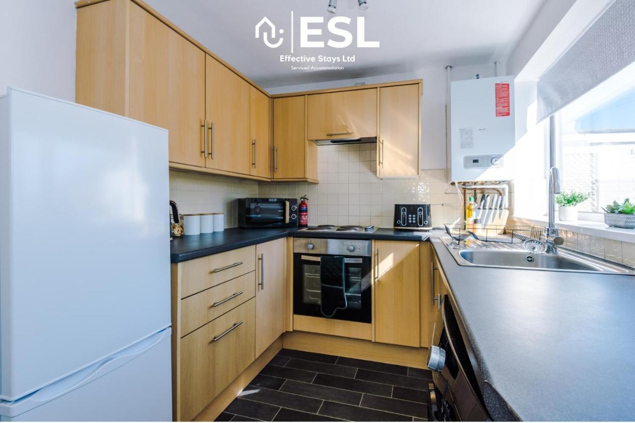 3 Bedroom House With Garden And Driveway Parking - Less Than 10 Mins From Chester City Centre מראה חיצוני תמונה