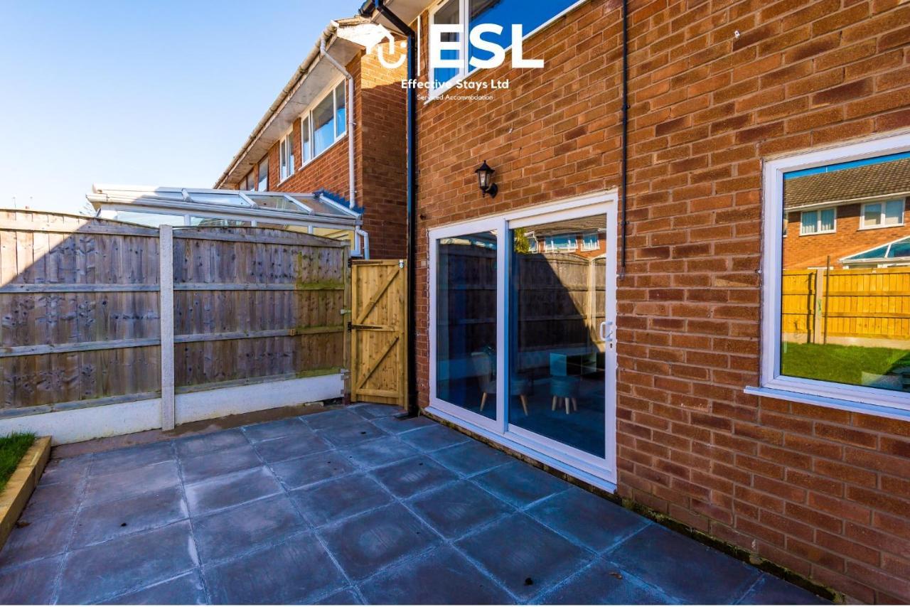 3 Bedroom House With Garden And Driveway Parking - Less Than 10 Mins From Chester City Centre מראה חיצוני תמונה