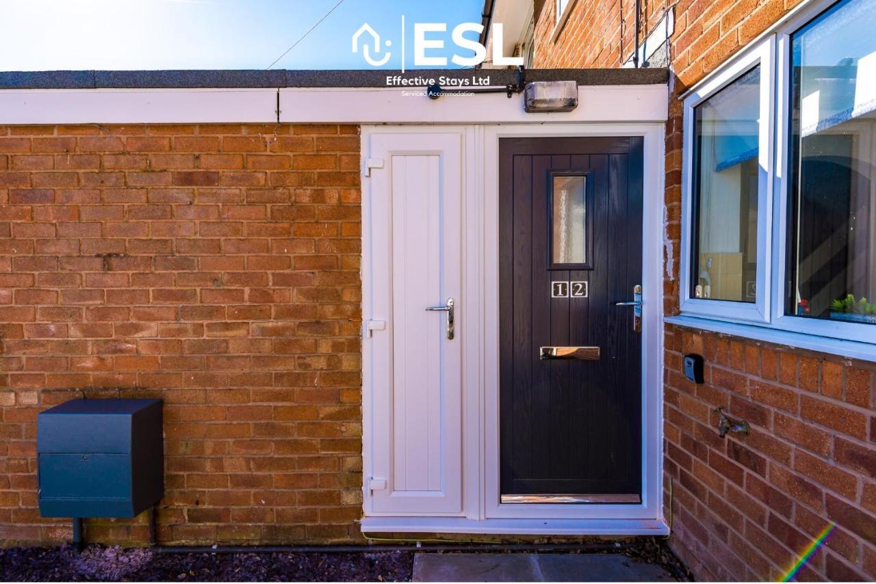3 Bedroom House With Garden And Driveway Parking - Less Than 10 Mins From Chester City Centre מראה חיצוני תמונה