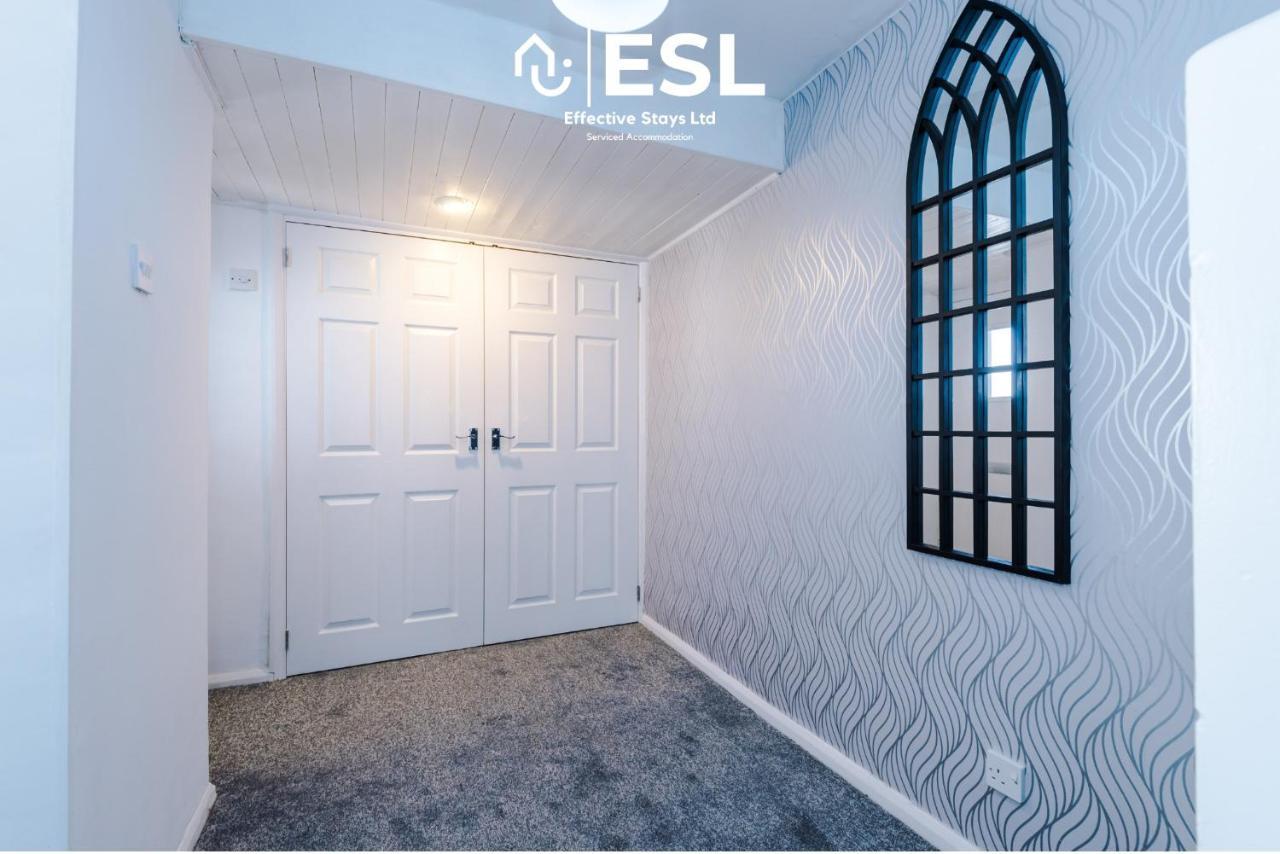3 Bedroom House With Garden And Driveway Parking - Less Than 10 Mins From Chester City Centre מראה חיצוני תמונה